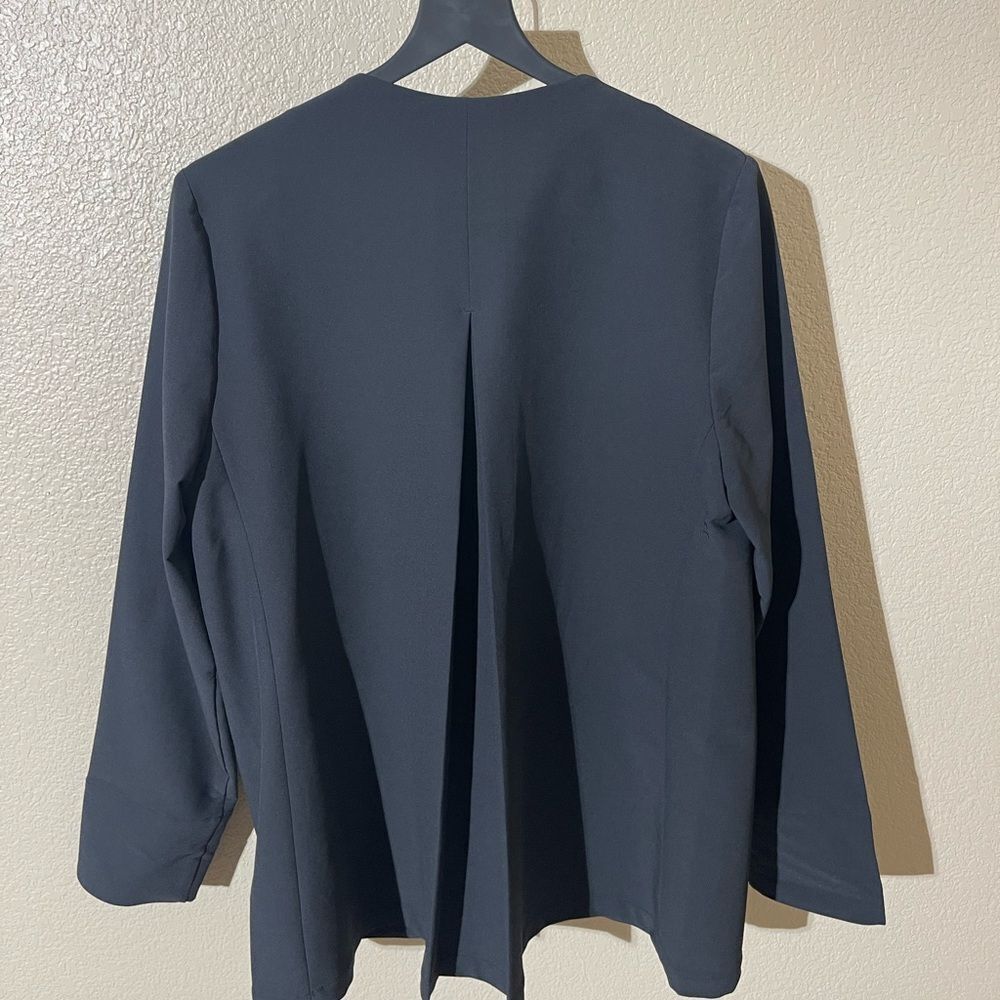 Sold  - Picture 2 of 6